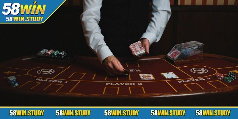 Bài poker kết hợp tính toán và chiến thuật đánh nhanh